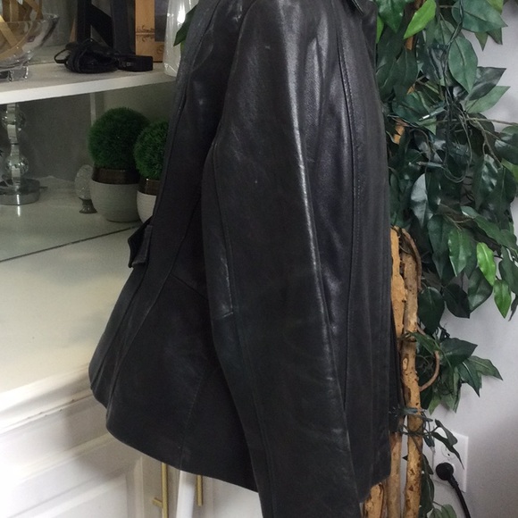 Used Avanti Black 100% Leather Jacket, Large - Picture 2 of 16